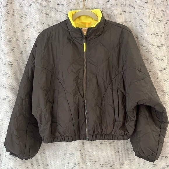 Anthropologie Pilcro Cropped Dolman Puffer in Khaki - Picture 3 of 7
